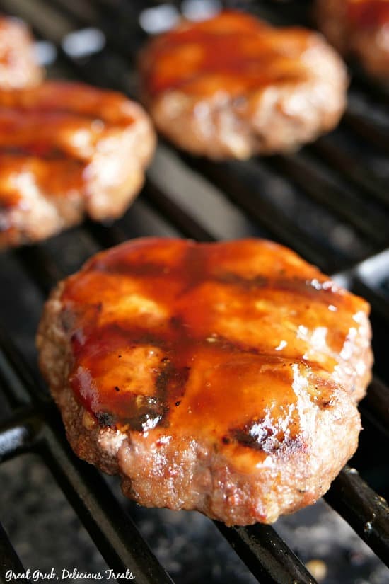 Grilled BBQ Meatloaf Sliders are small meatloaf burgers smothered in bbq sauce, then grilled to perfection. #groundbeef #barbecuedburgers #delish #greatgrubdelicioustreats Grilled BBQ Meatloaf Sliders are small meatloaf burgers smothered in bbq sauce, then grilled to perfection.