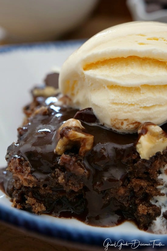 Chocolate Brownie Pudding Cake - A delicious chocolate dessert recipe topped with vanila ice cream. Chocolate Brownie Pudding Cake