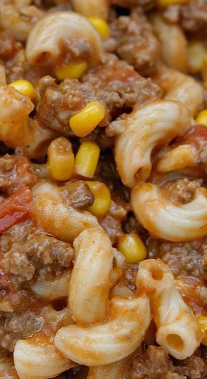 Easy Beef Goulash is a easy ground beef pasta recipe the whole family will love. Old fashioned goulash is a family favorite. Easy Beef Goulash