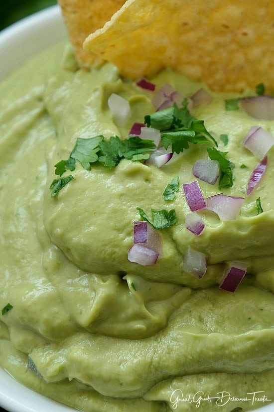 This Creamy Avocado Salsa is the perfect appetizer recipe to add to any Mexican meal. Creamy Avocado Salsa