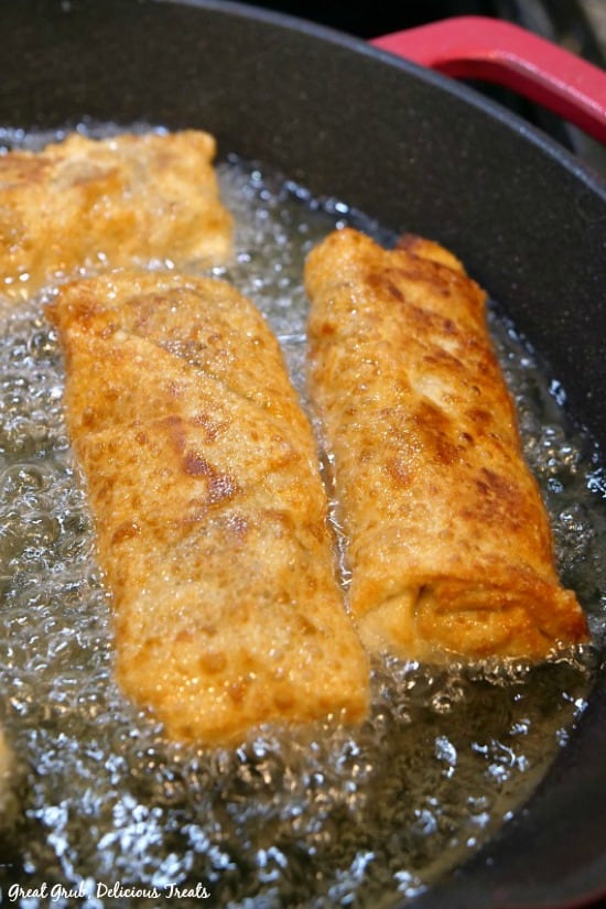 Philly Cheesesteak Egg Rolls Philly Cheesesteak Egg Rolls are fried to a golden brown